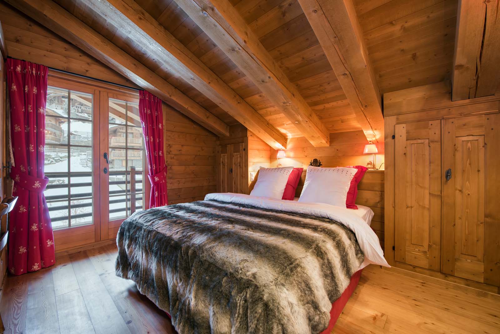 Chalet Sophia Luxury Villa in Verbier to rent SunBoutique