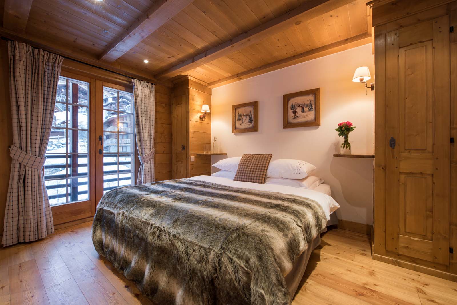 Chalet Sophia Luxury Villa in Verbier to rent SunBoutique